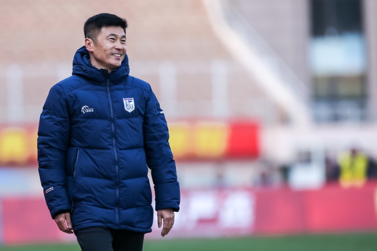 李國(guó)旭：泰山隊(duì)是學(xué)習(xí)的榜樣和目標(biāo)，要用整體防守限制對(duì)方外援