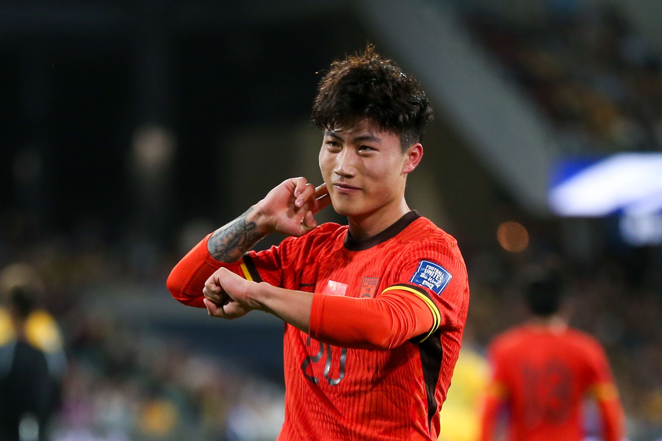 ?凌晨2:15的國(guó)足比賽，你選擇熬夜，還是一覺醒來看集錦？