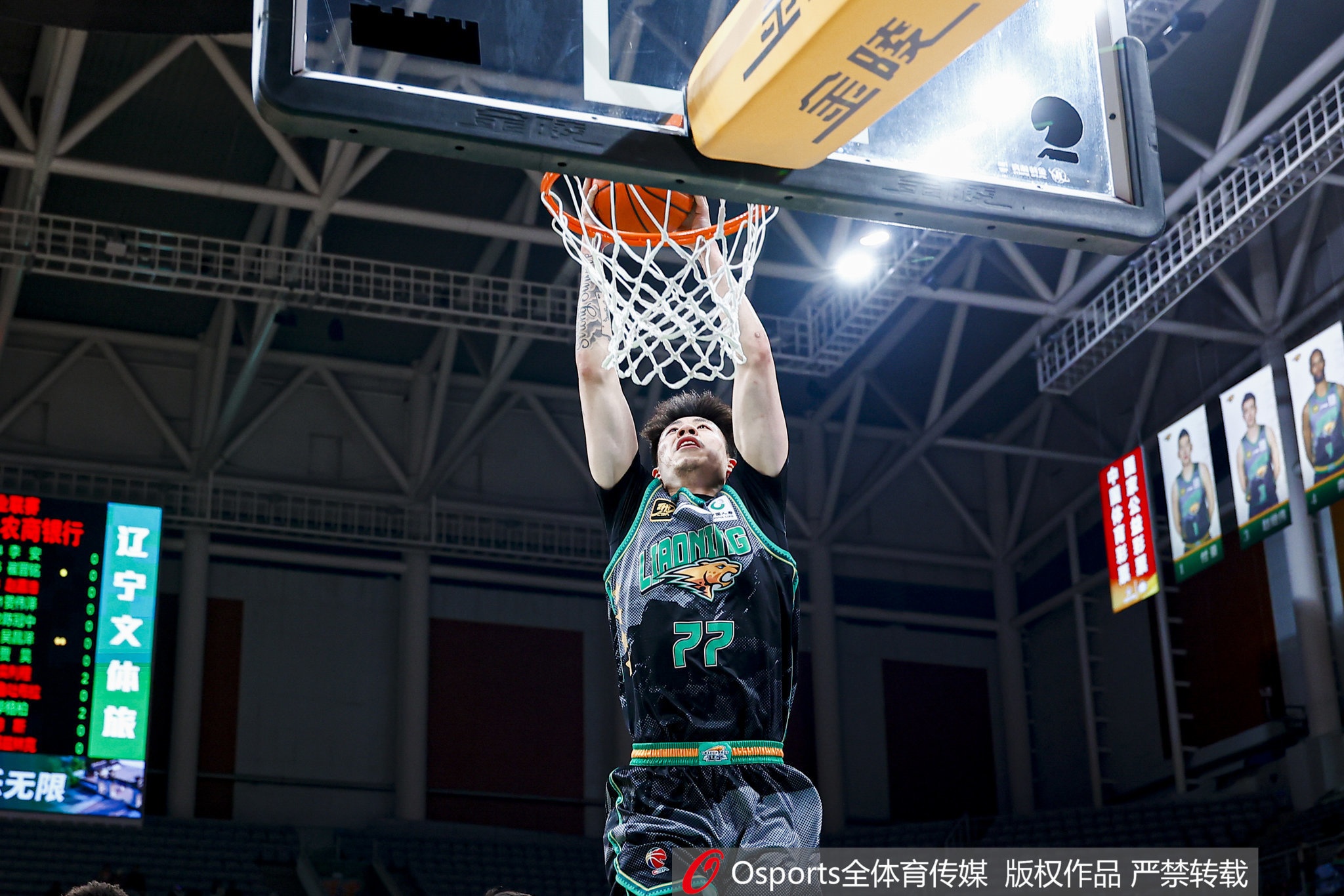 合理且高效！張鎮(zhèn)麟出場(chǎng)24分鐘10中6得12分&送6助攻 正負(fù)值+28